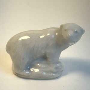 Wade Whimsies Polar Bear Miniature Figurine Porcelain England US Series 2 White